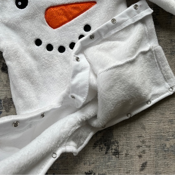 Long Sleeve Snowman Face Christmas Velour Coverall - Picture 8 of 8